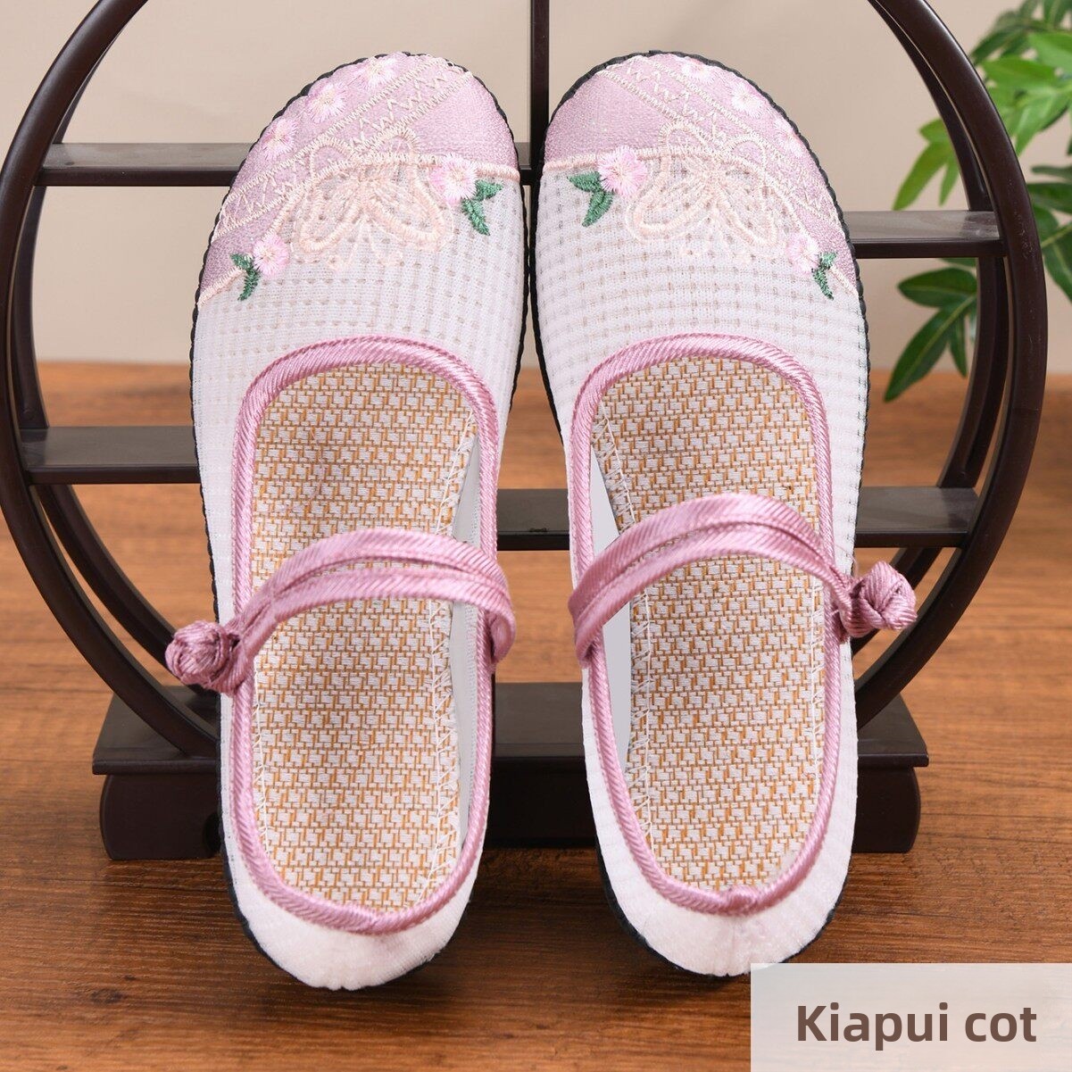 Breathable Embroidered Flat Bo - đánh giá và giá Ethnic Fashion Online