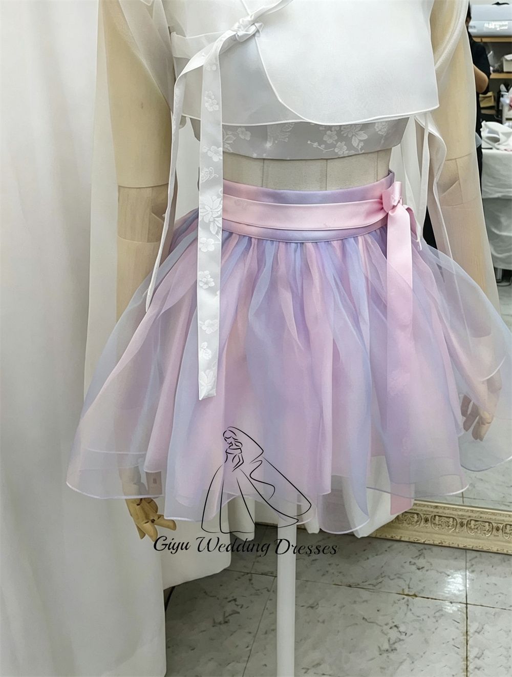 Giyu Korean Modern Hanbok Wome - đánh giá và giá Hanbok Modern Set