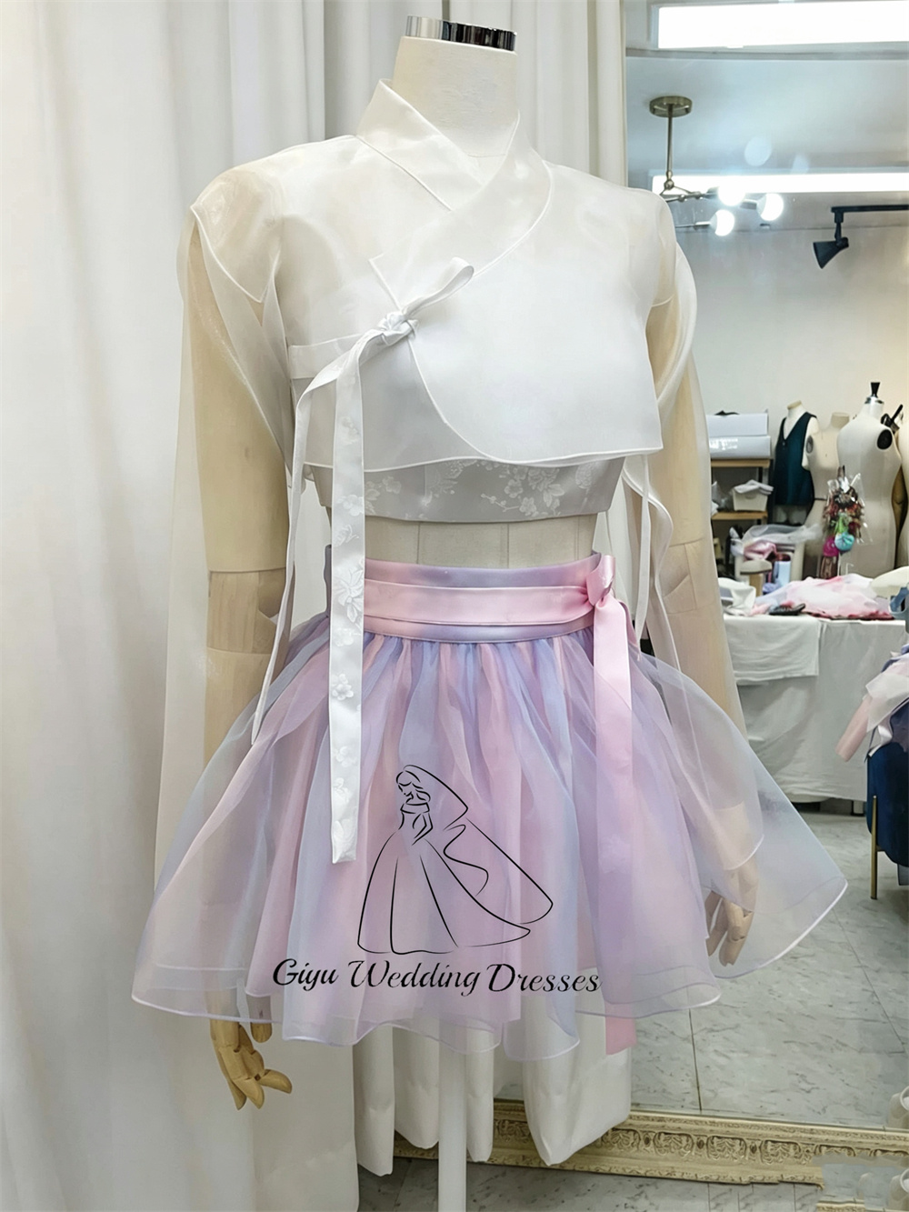 Giyu Korean Modern Hanbok Wome - đánh giá và giá Hanbok Modern Set