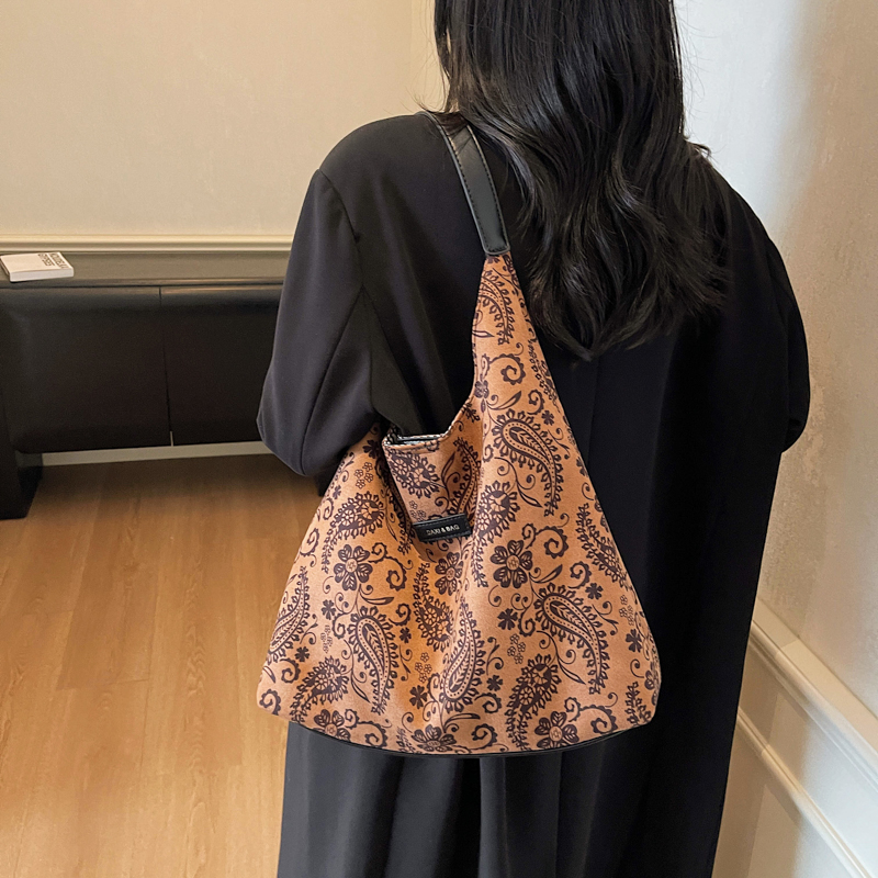 Light Luxury Nylon Patterns La - đánh giá và giá Women'S Ethnic Fashion Brands